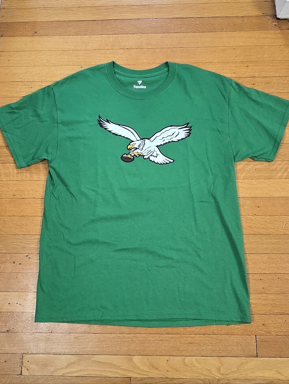 NWOT, Fanatics Retro Philadelphia Eagles Jalen Hurts Kelly Green T-Shirt Men's L